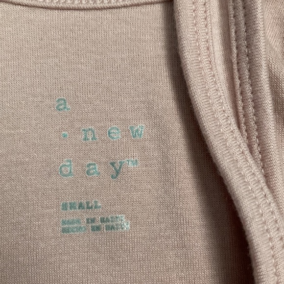 🛍️DONATED | a new day | Blush Pink Cami Small - Picture 2 of 4